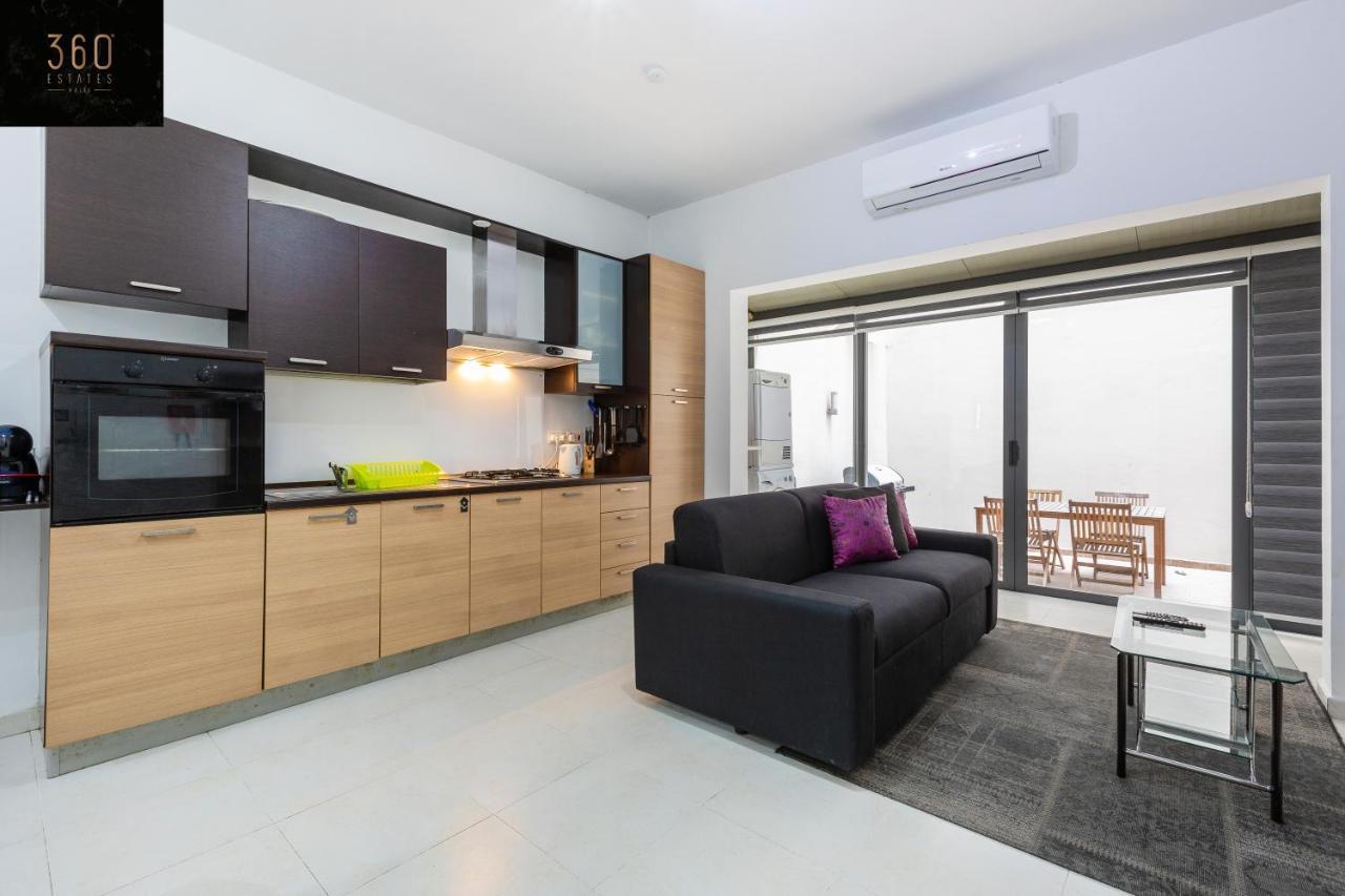 Centre Paceville Apt With Terrace, Bbq & Wifi By 360 Estates Saint Julian's Bagian luar foto