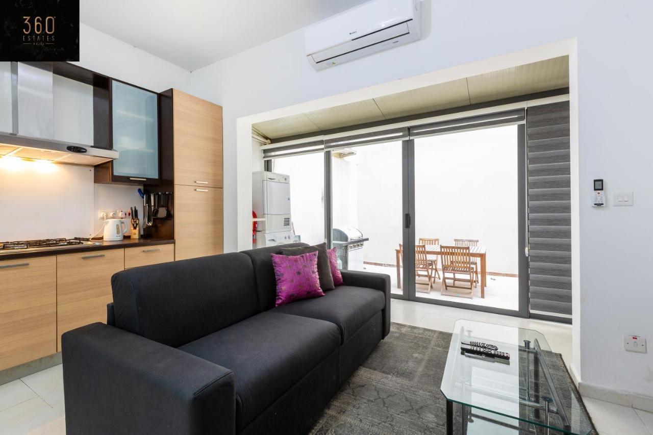 Centre Paceville Apt With Terrace, Bbq & Wifi By 360 Estates Saint Julian's Bagian luar foto